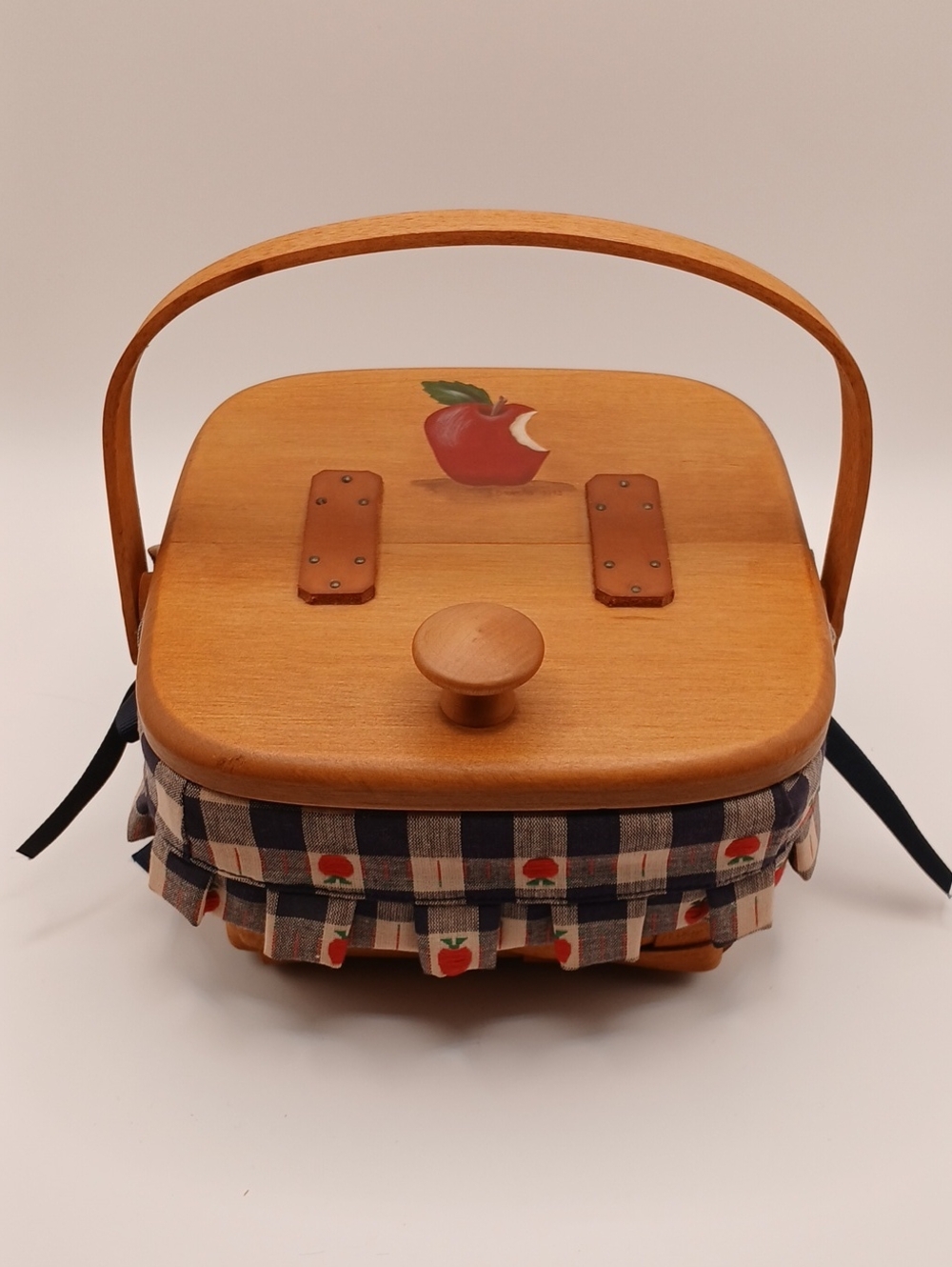 VTG 1993 Longaberger Apple Basket Read Desc.